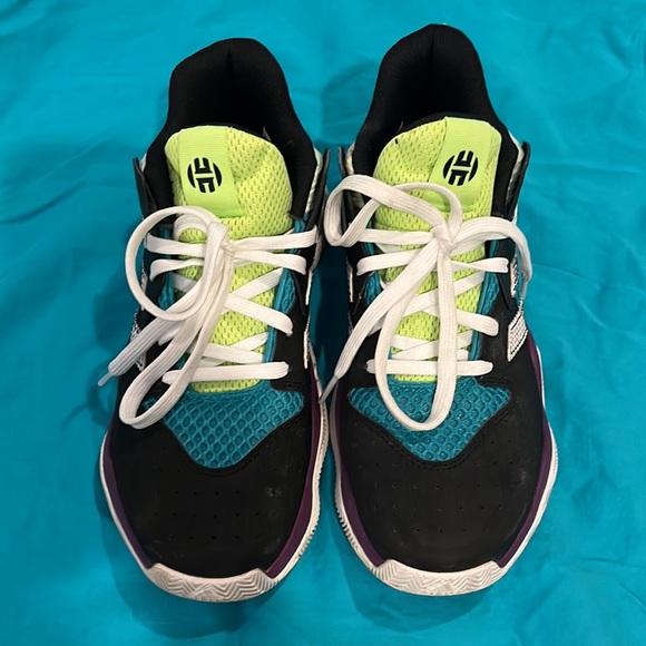 Adidas Hardin Stepback sneakers size 5 Big Kids, EUC. - Picture 2 of 5